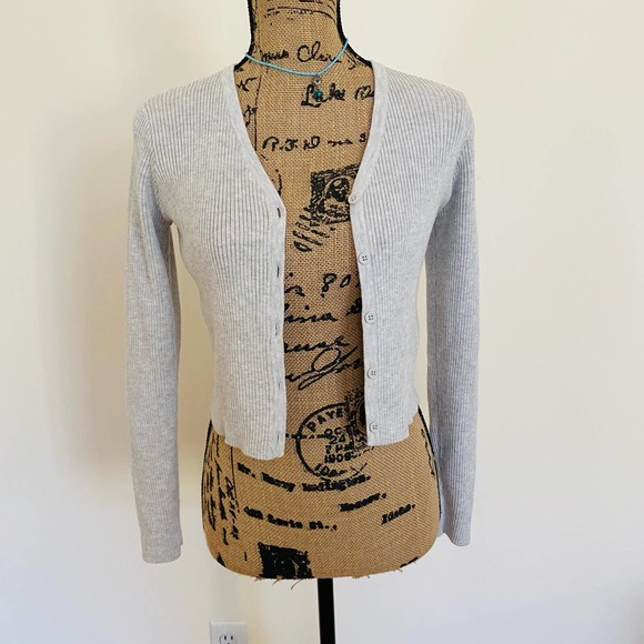 Brandy Melville Heather Grey Cropped Ribbed Cotton Button Down Cardigan SOLD - Picture 2 of 6